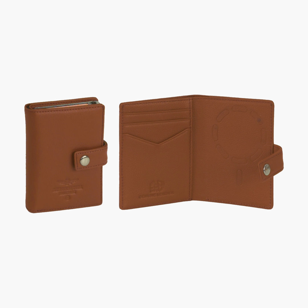 Wallet with magnetic attachment Mag Wallet line