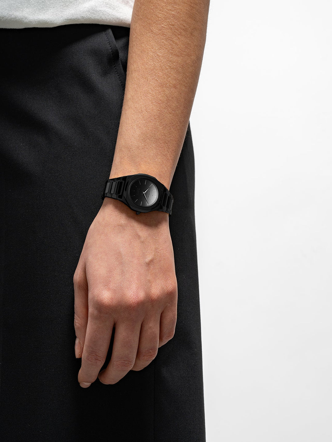 Montre D1 Milano Black Gleam ultra fine 30 mm D1-UTBL41