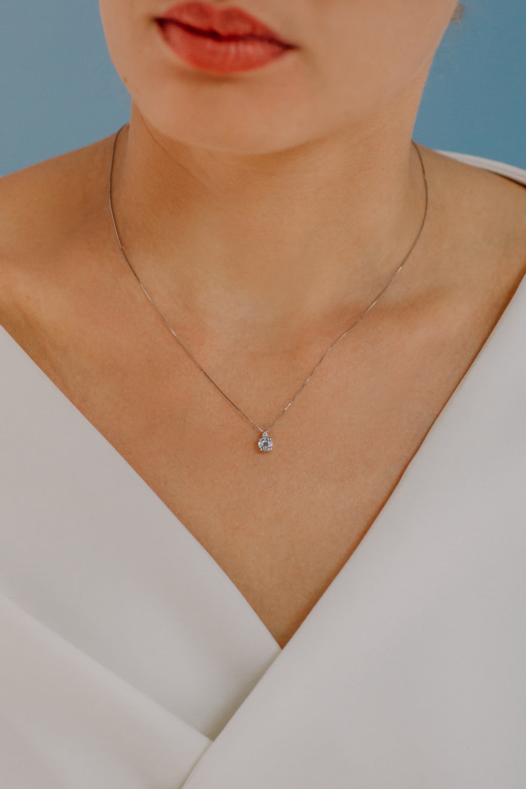Comete Round Necklace in Gold, Diamonds and Aquamarine GLQ264