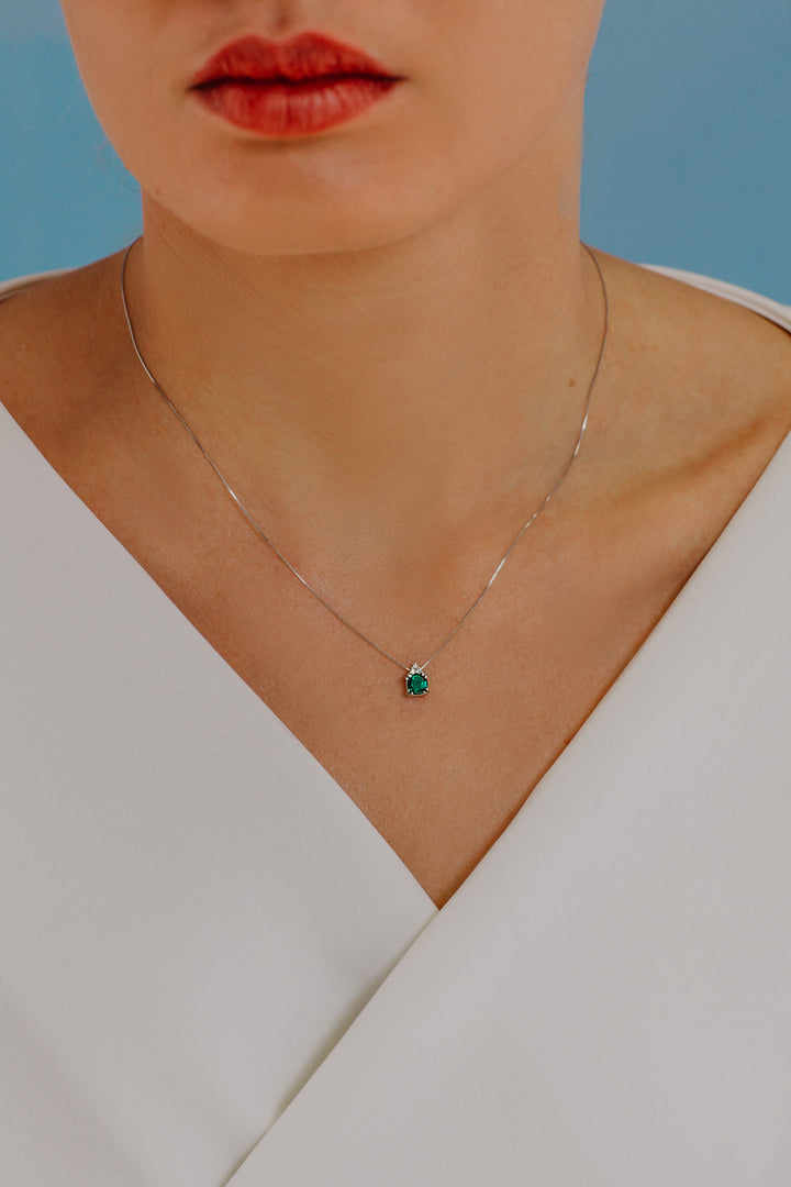 Collier Comete en Or, Diamant et Émeraude rond GLB1382