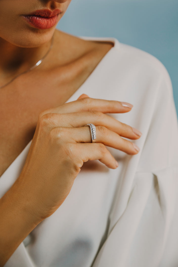 Comete Onda Ring aus Weißgold und Diamanten ANB2493
