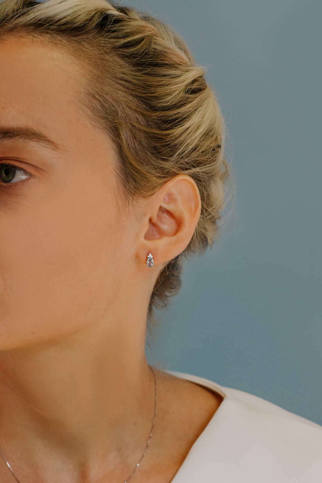 Comete-Ohrringe aus Gold, Diamanten und ovalem Aquamarin ORQ227