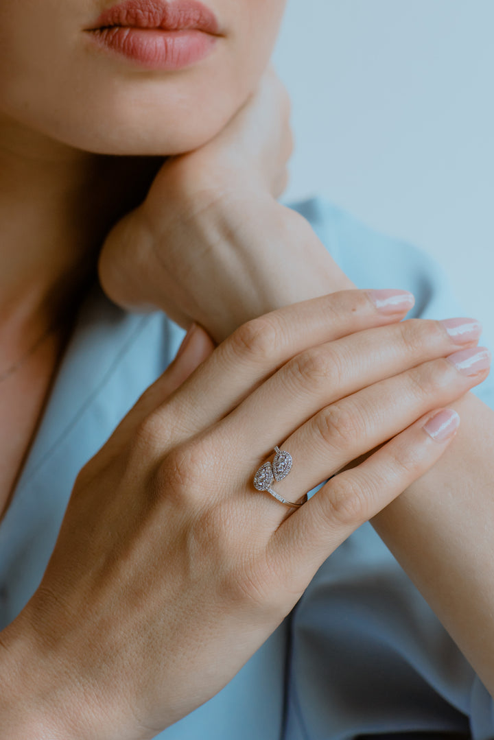 Comete Contrariè Ring aus Gold und Diamanten ANB 2632