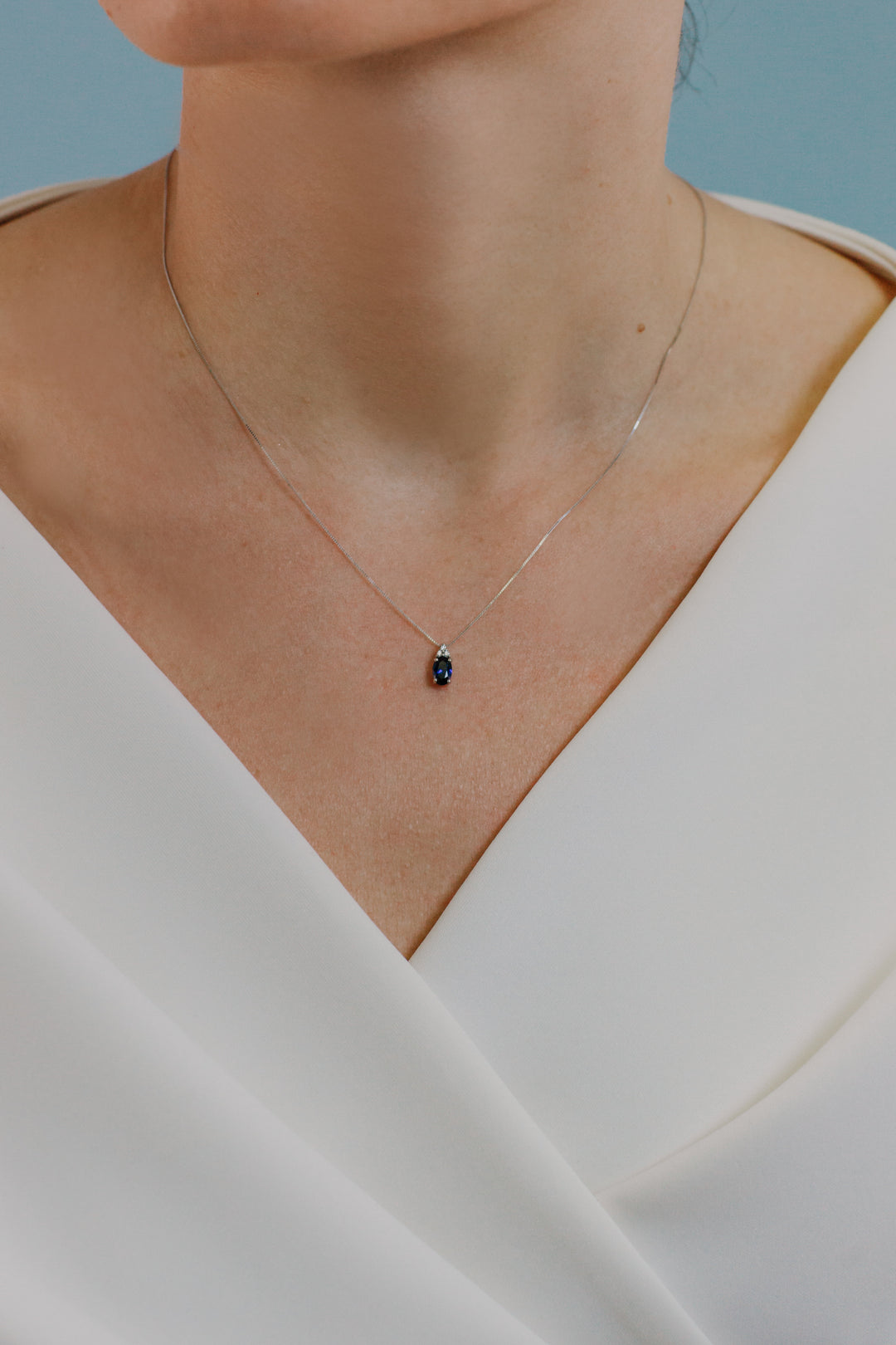 Comete Collana in Oro Diamanti e Zaffiro ovale GLB1615