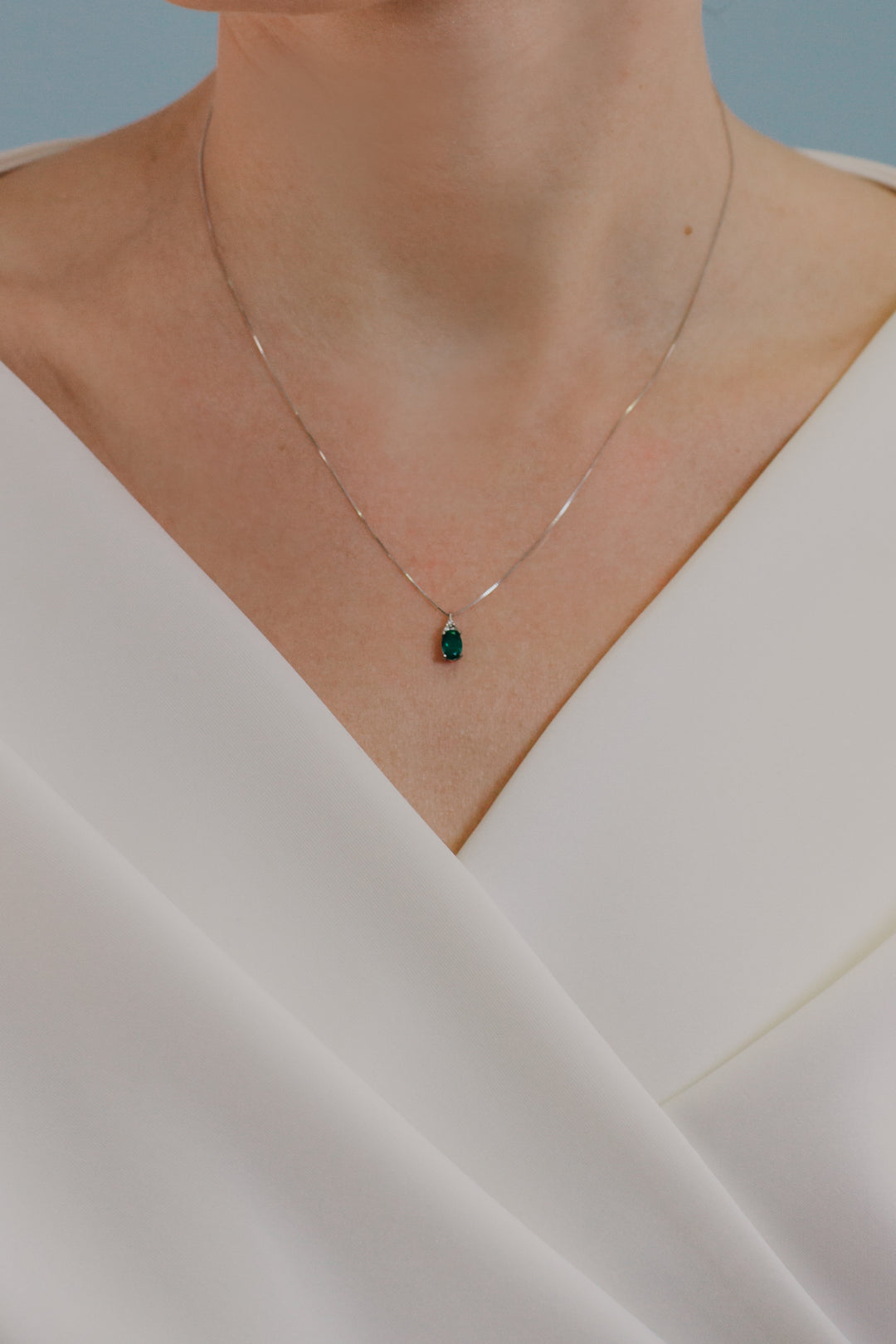 Comete Collana in Oro Diamanti e Smeraldo ovale GLB1617