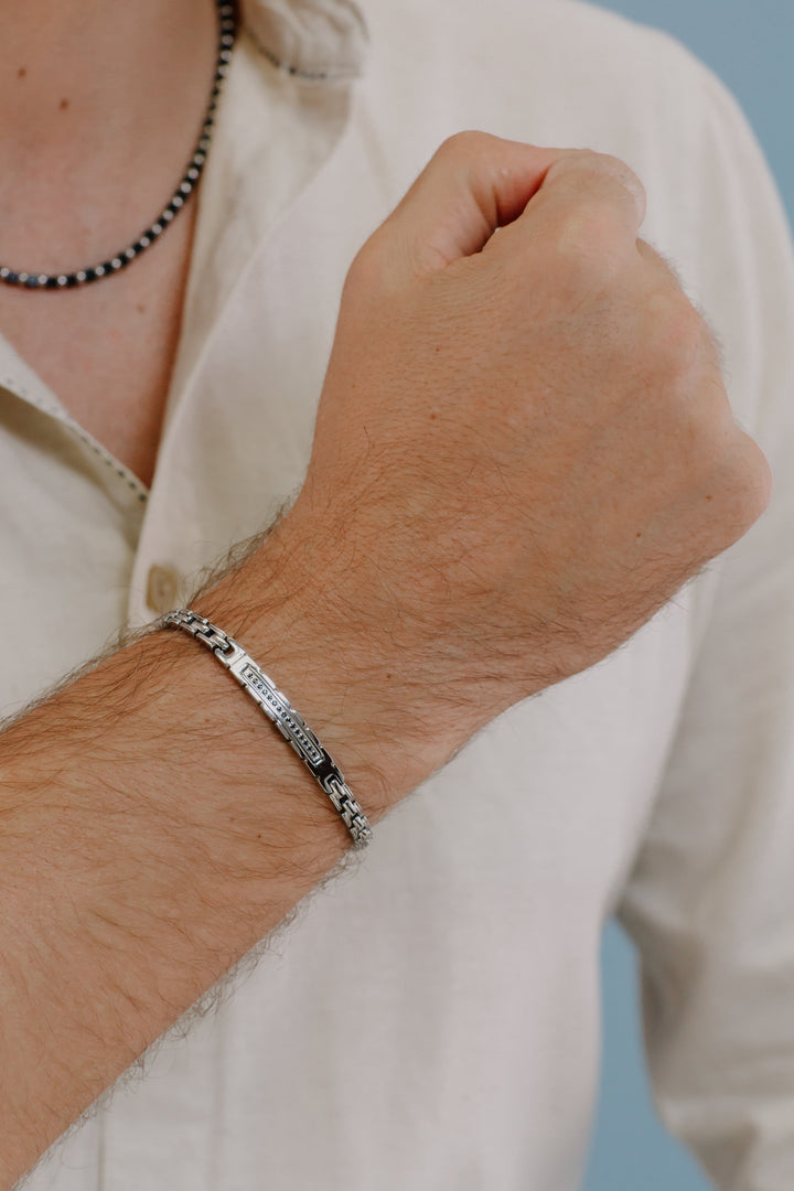 Bracelet Comete en Acier poli et Zircons noirs UBR974