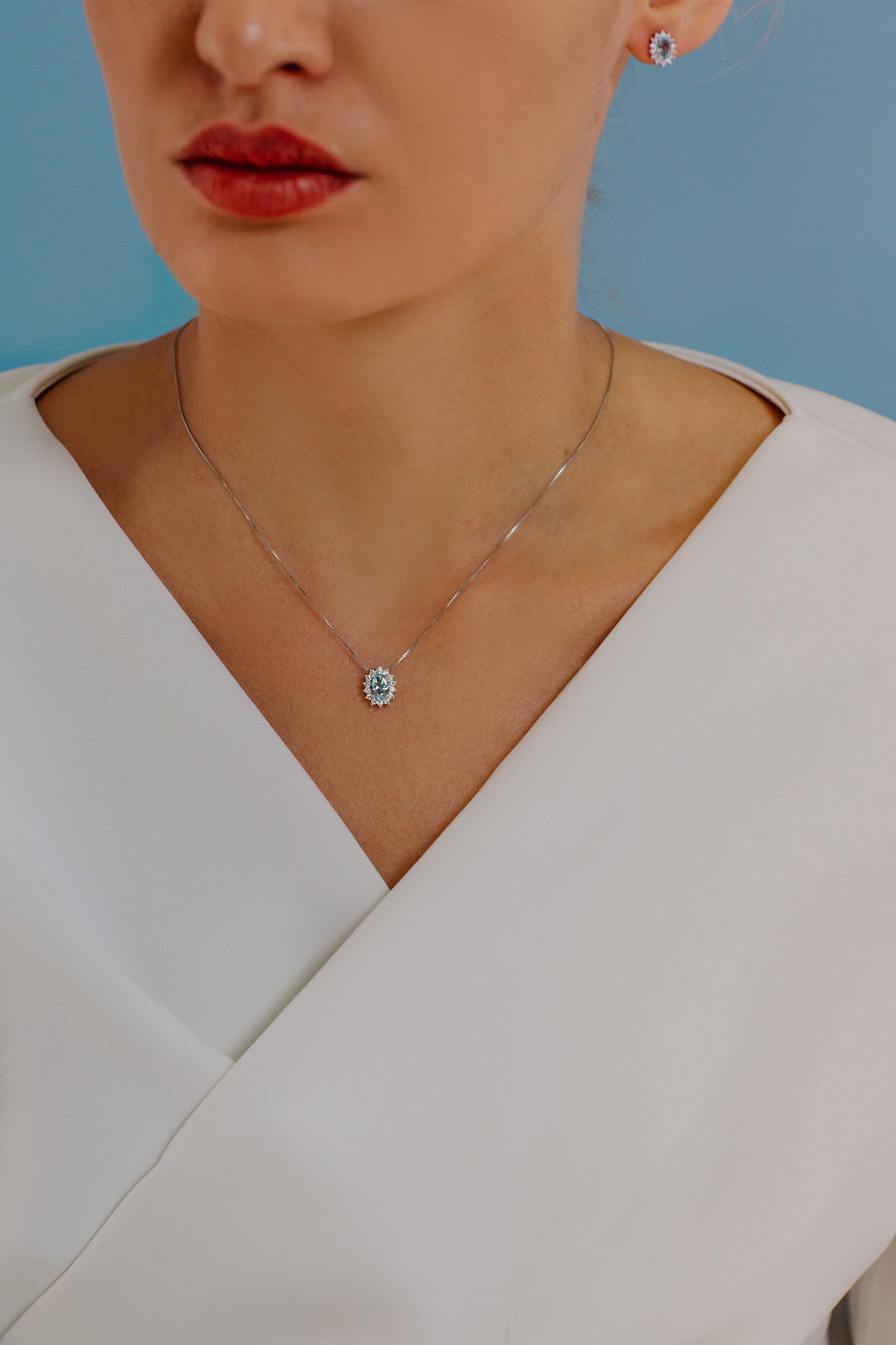 Comete Collana in Oro Diamanti e Acquamarina Ovale GLQ286