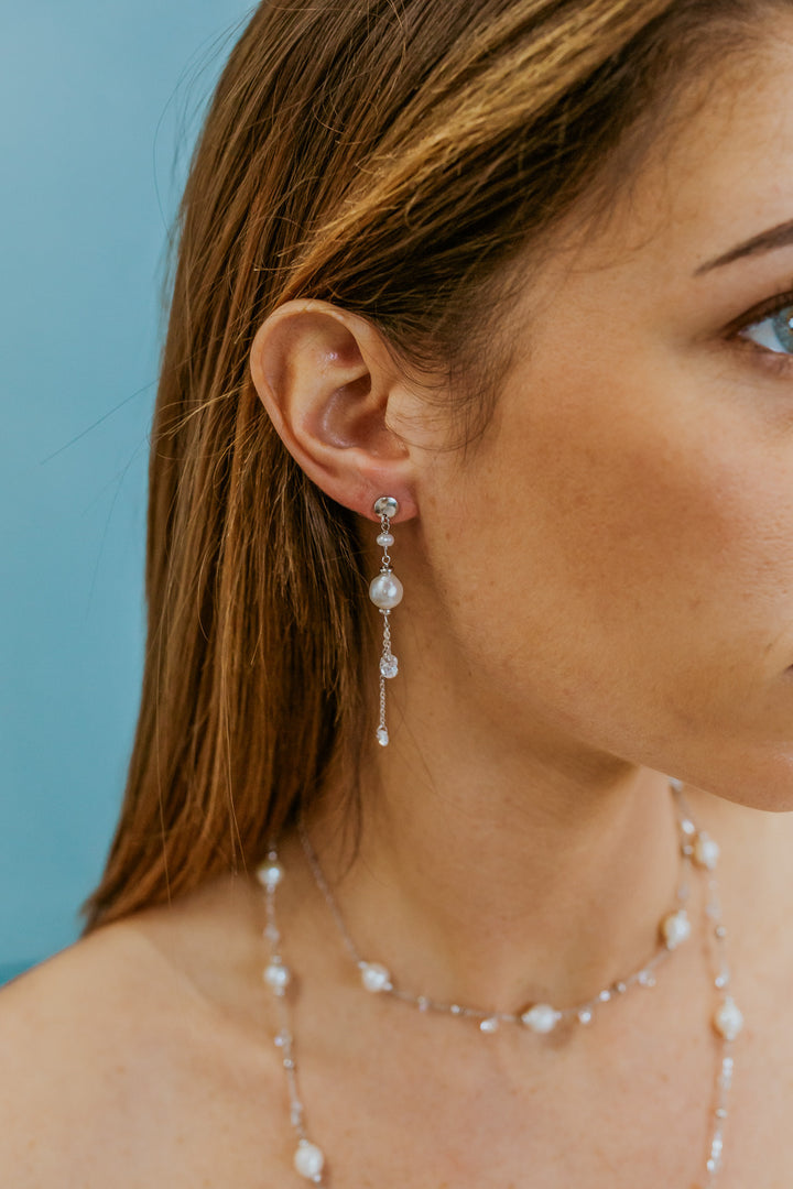 Comete Orecchini Argento 925‰ con Perle Acquadolce  e cristalli bianchi ORA229