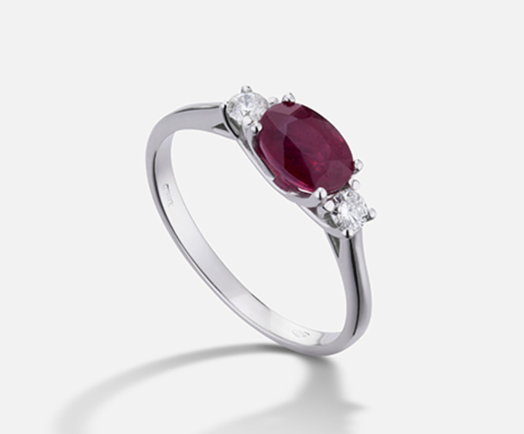Nihama un rubis ovale 18 carats 7x5 ct.0.90 dia ct.0.16 NA5113O4RBC