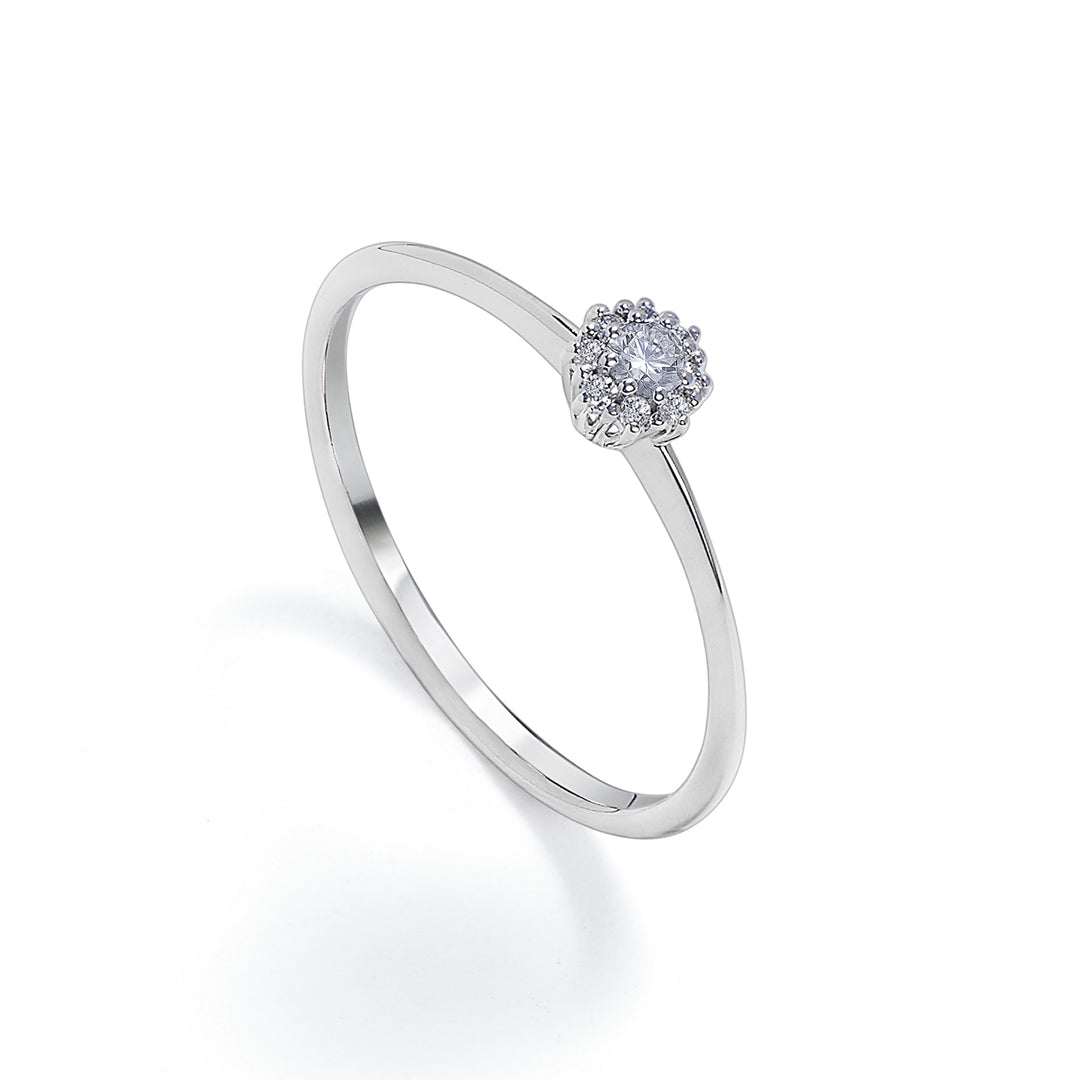 Mikiko an 18k diam. ct. total 0.10 size 1 MA5139O4BR010