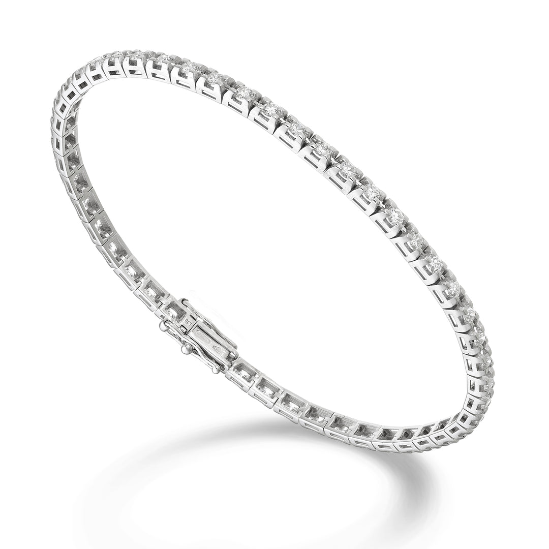 Bracelet de tennis moulé par World Diamond Group. pyramide légère ct 0,035 pièce BTP800D0035-170-26012110151